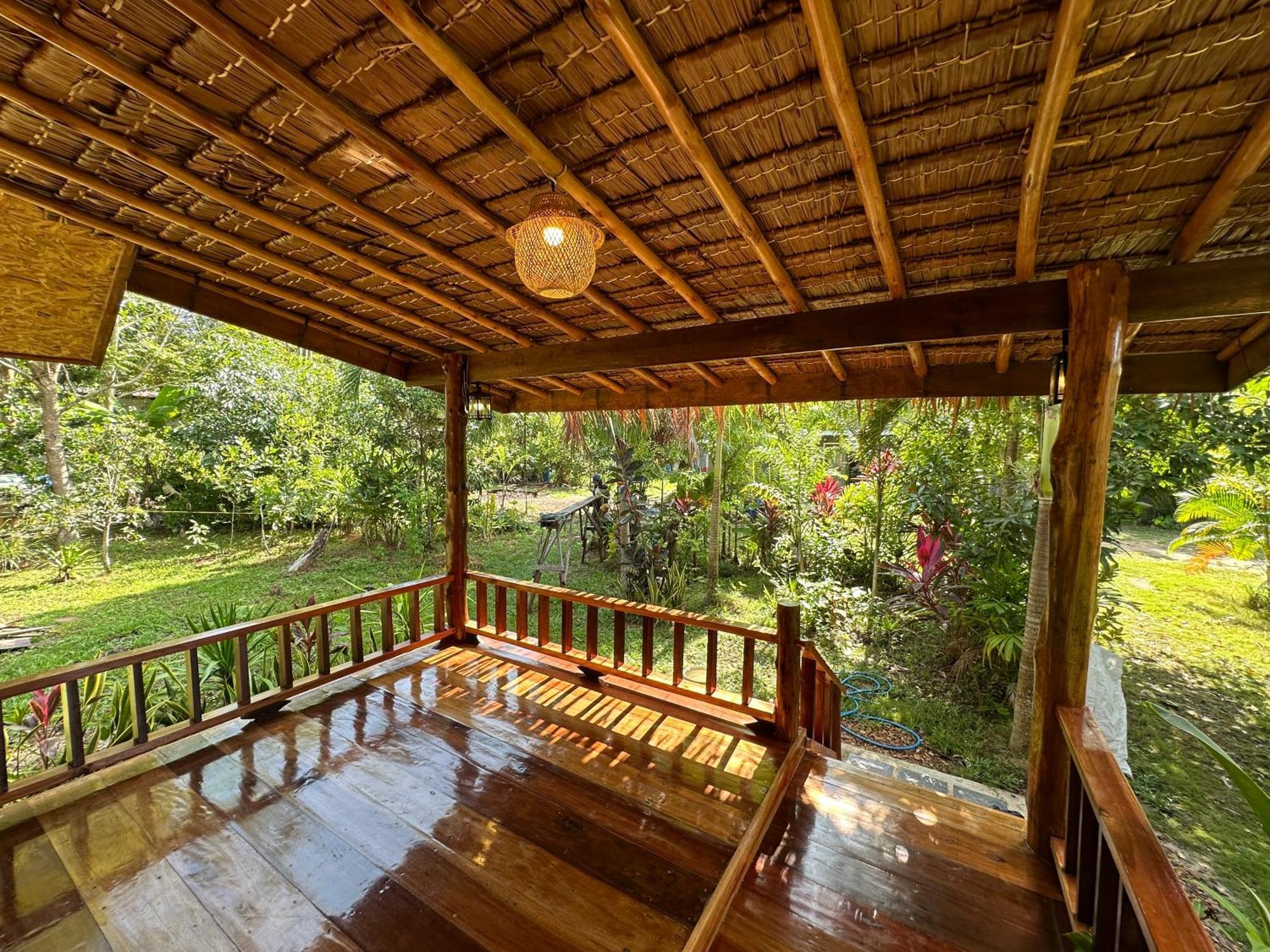 Koh Jum Bungalow & Hostel Exterior photo